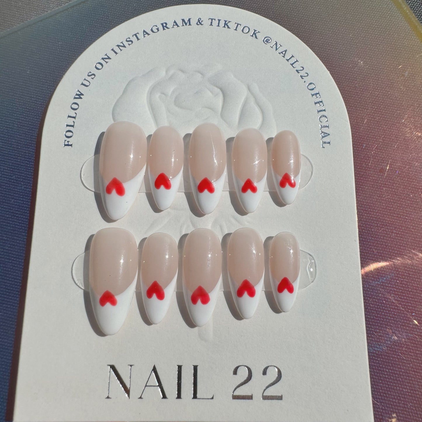 Love is Love - False nails - Nail 22 Official