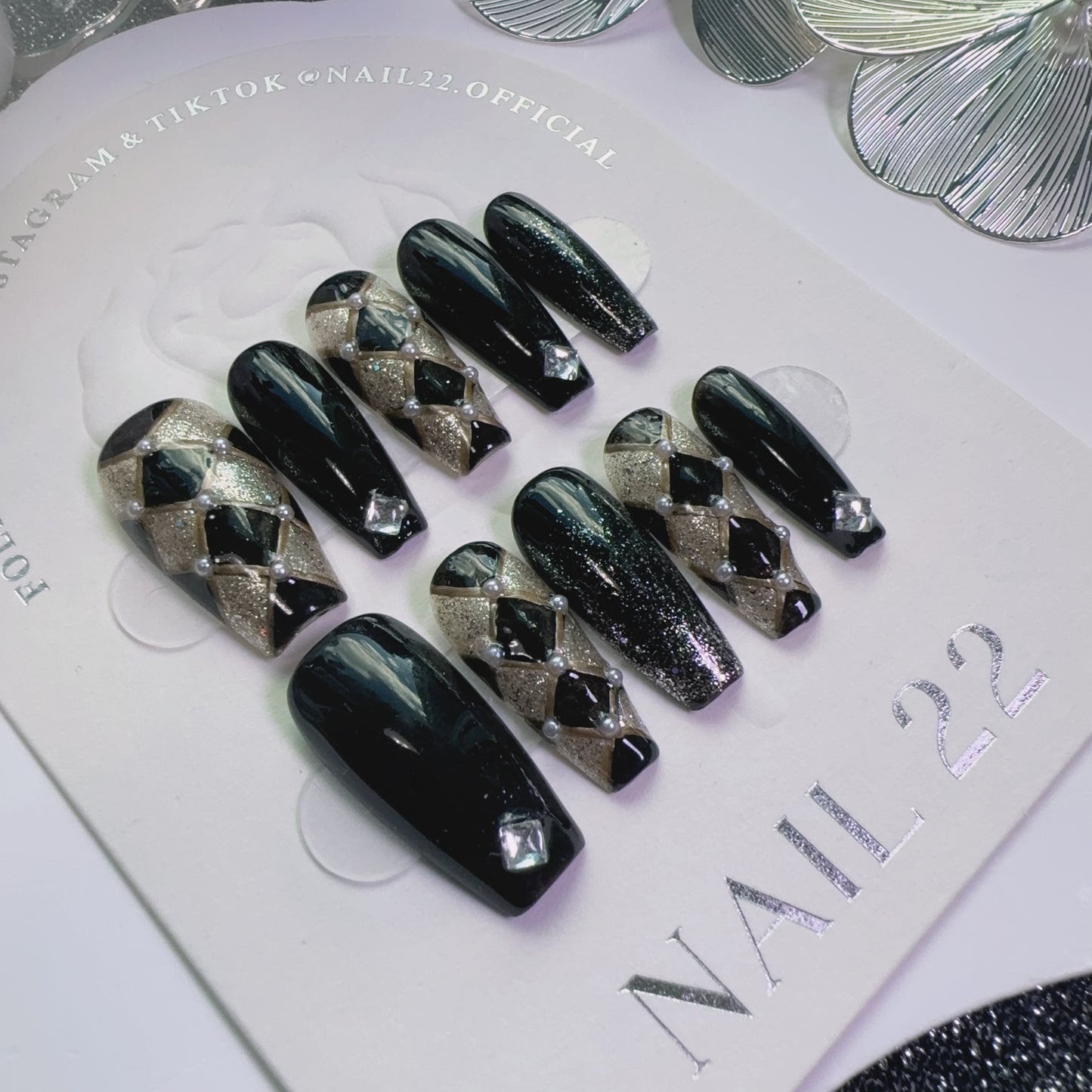 Gothic Night - False nails - Nail 22 Official