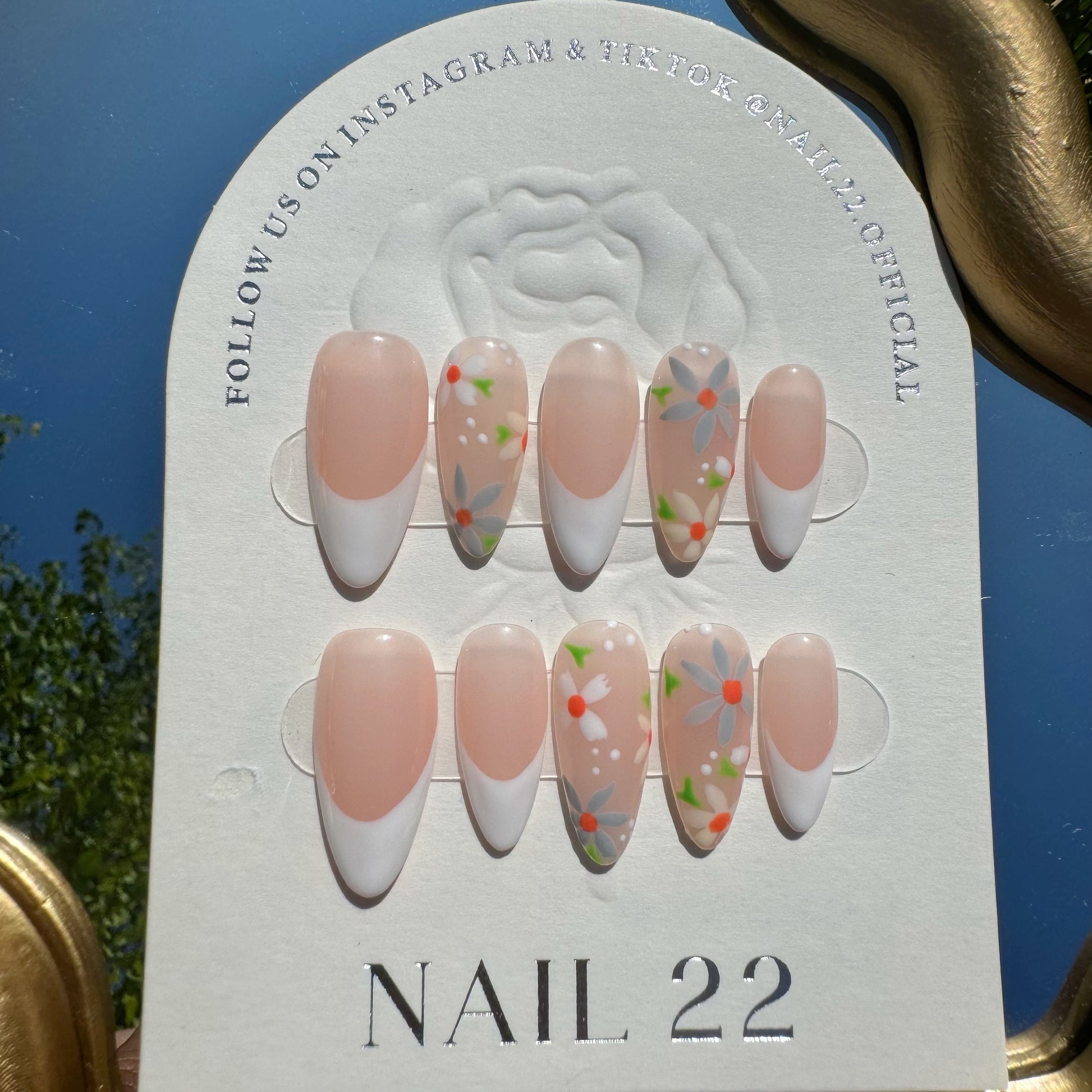 Daisy Love - False nails - Nail 22 Official