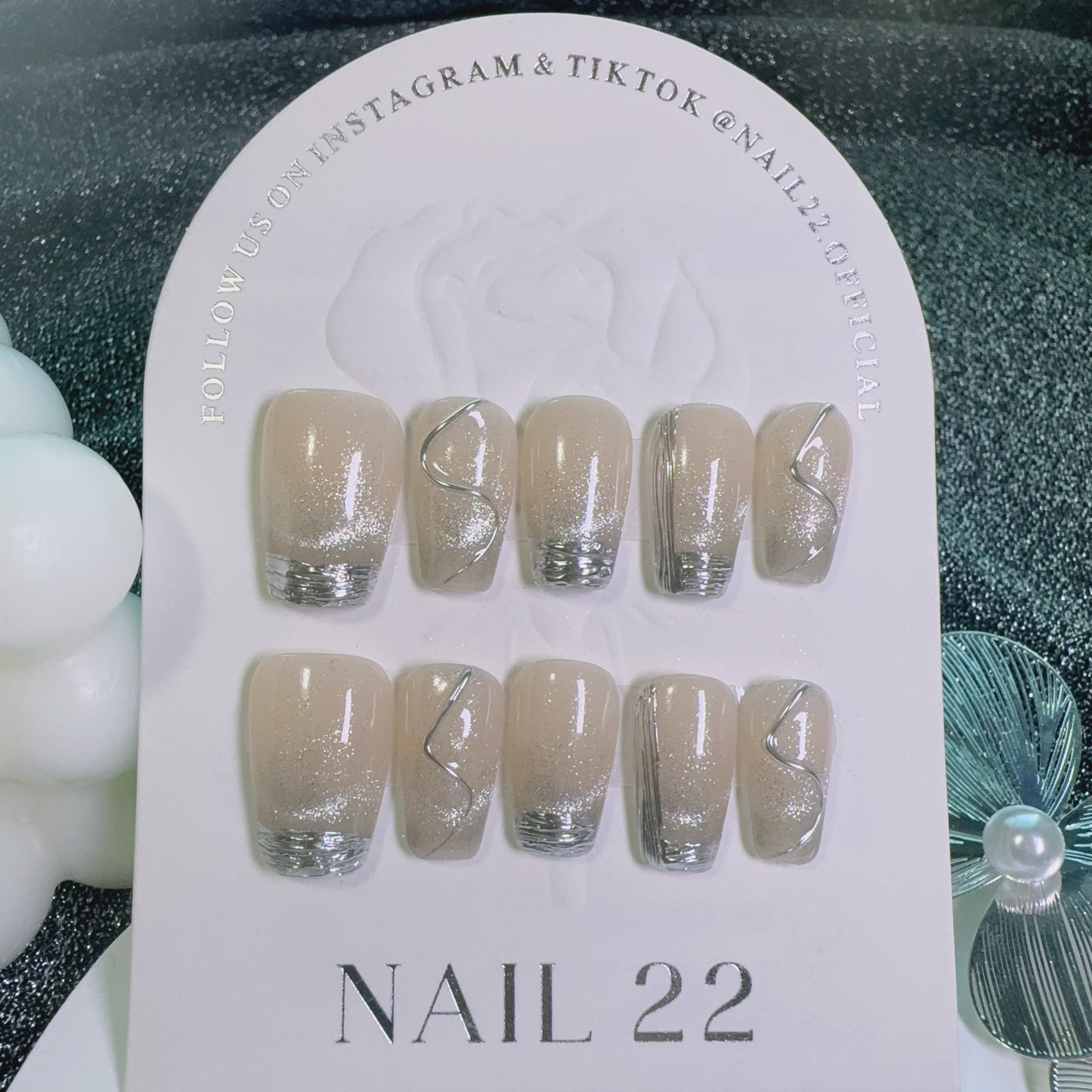 Silver Swirl - False nails - Nail 22 Official