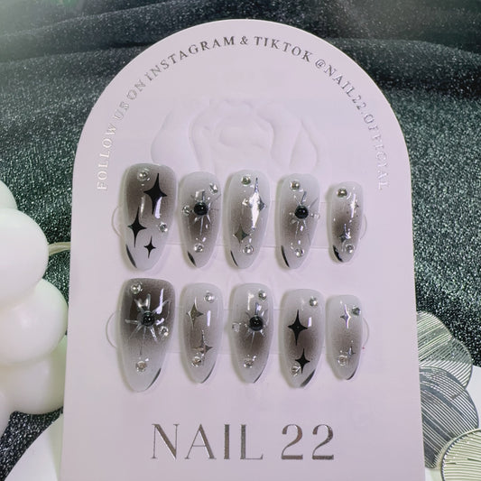 Solar Eclipse - False nails - Nail 22 Official