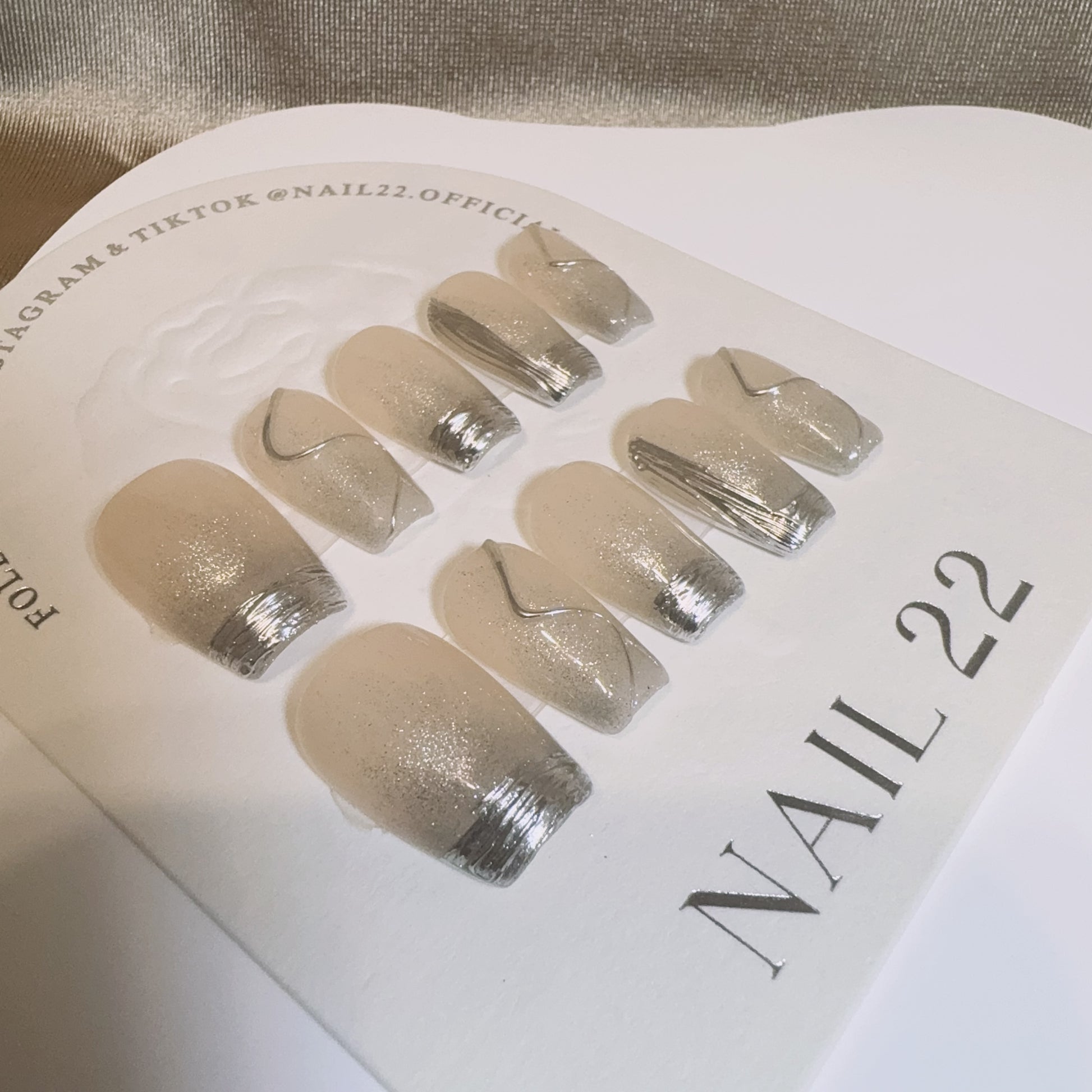 Silver Swirl - False nails - Nail 22 Official