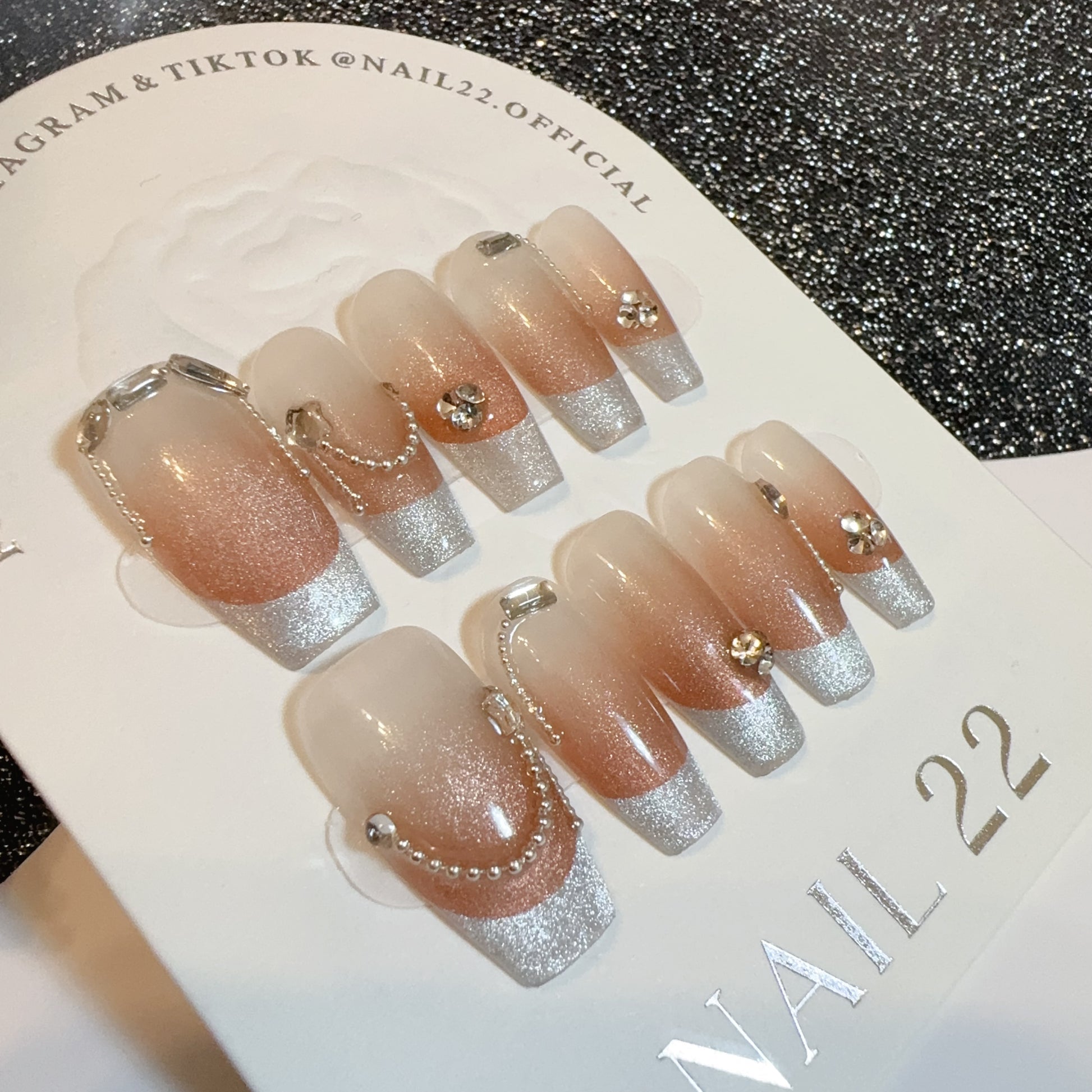 Charmed FrenchTip - False nails - Nail 22 Official