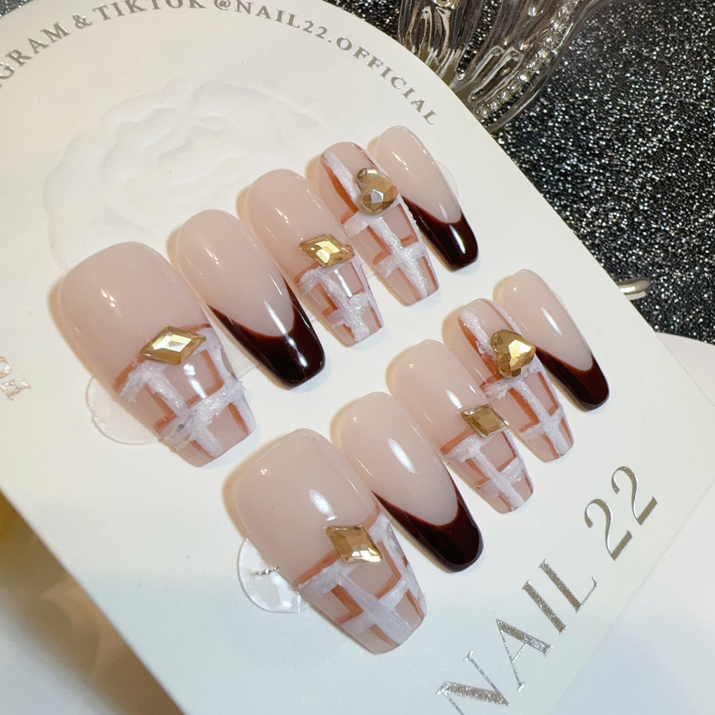 Burgundy Check - False nails - Nail 22 Official