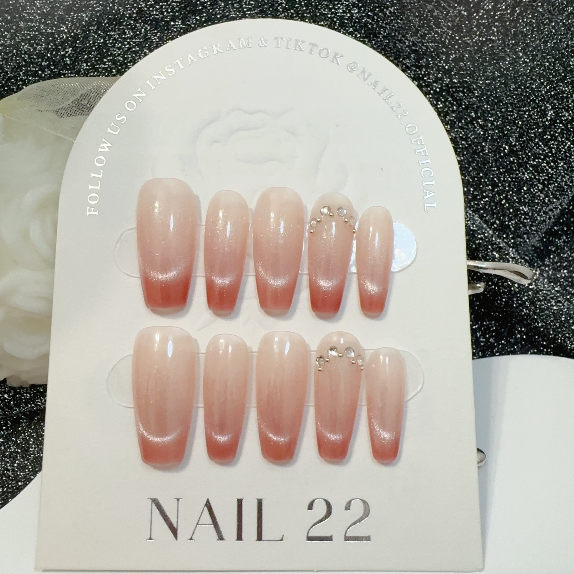 Charlotte - False nails - Nail 22 Official